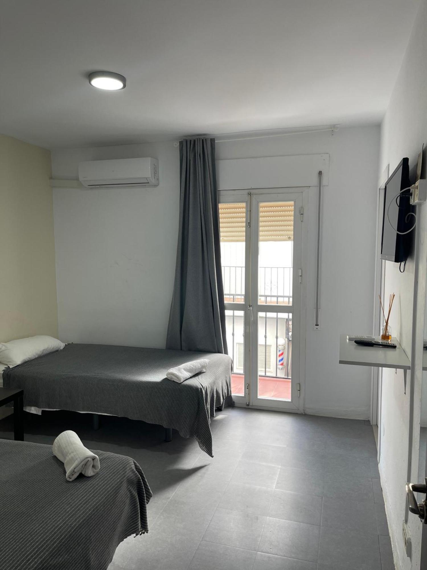 Hostal Santa Calma Marbella Exterior photo